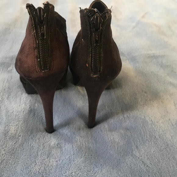 Heels - Picture 6 of 6
